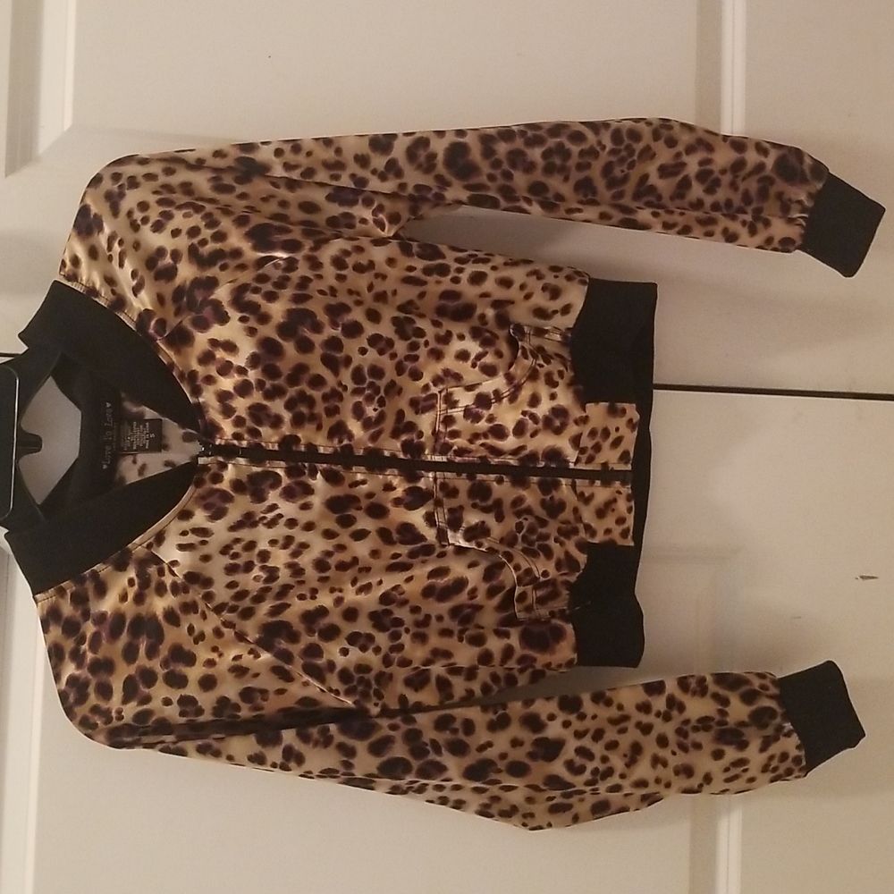 Stylish Leopard Jacket Sz. S.